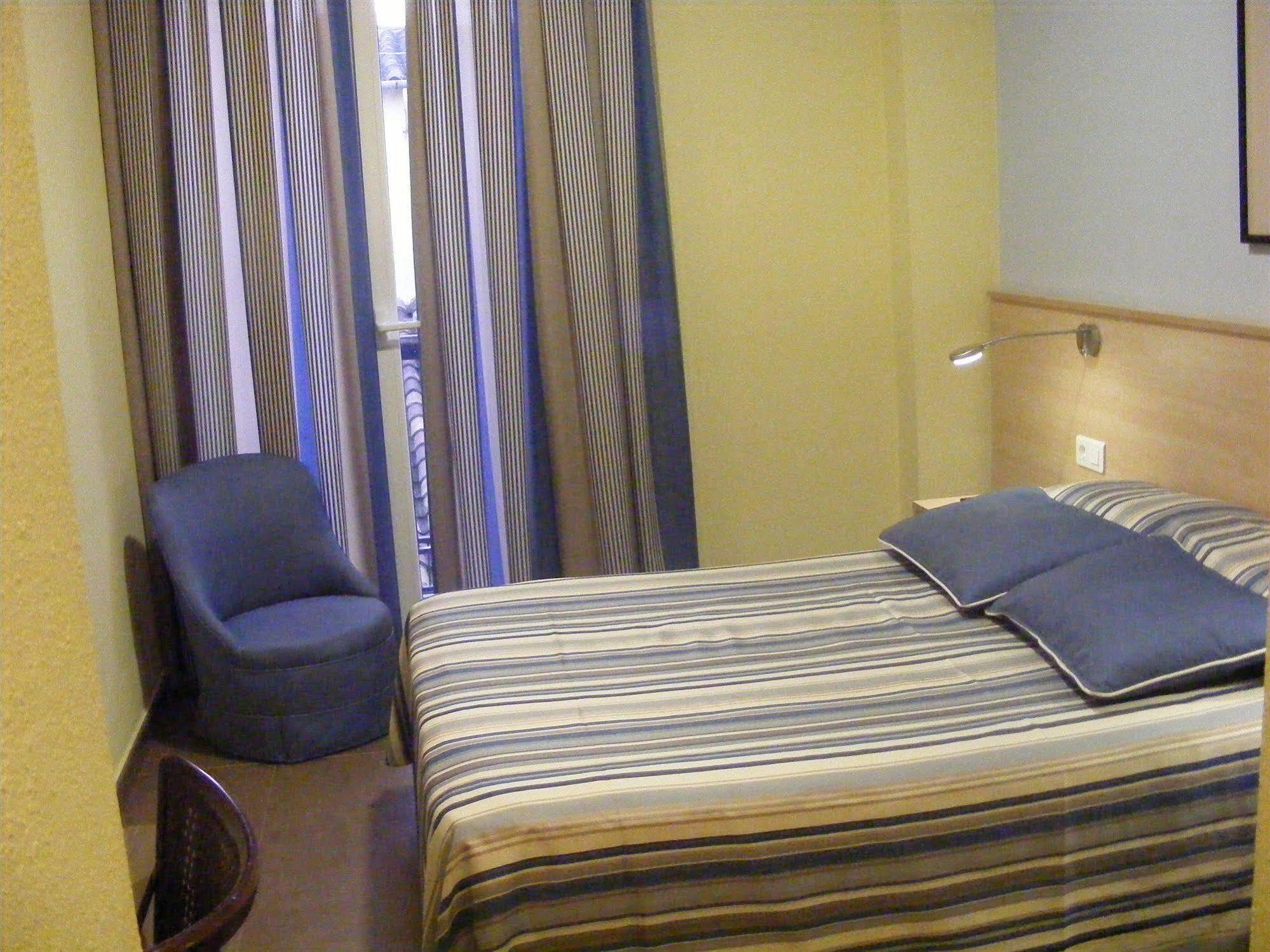Hotel Alkazar Βαλένθια Εξωτερικό φωτογραφία